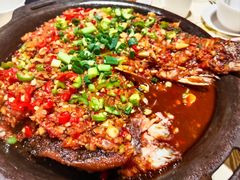 蒜香铁板鲫鱼-串盟烧烤大排档·长沙美食地标(星沙店)