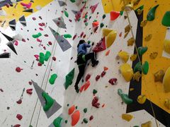 -问山MountQuest攀岩馆