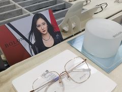 -罗伯特眼镜·蔡司官方授权(罗湖国贸店)