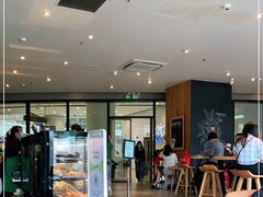 -星巴克臻选(莘庄仲盛店)