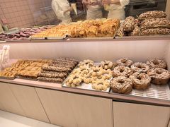 -好利来(上海长宁龙之梦店)