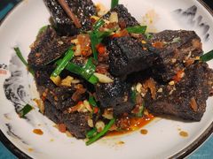 长沙臭豆腐-呷湘厨·鱼汤捞饭·剁椒鱼头·辣椒炒肉(国家会展中心店)