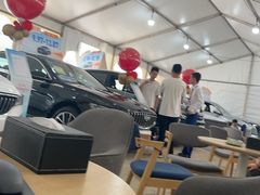 -长沙麓谷汽车世界长安4S店