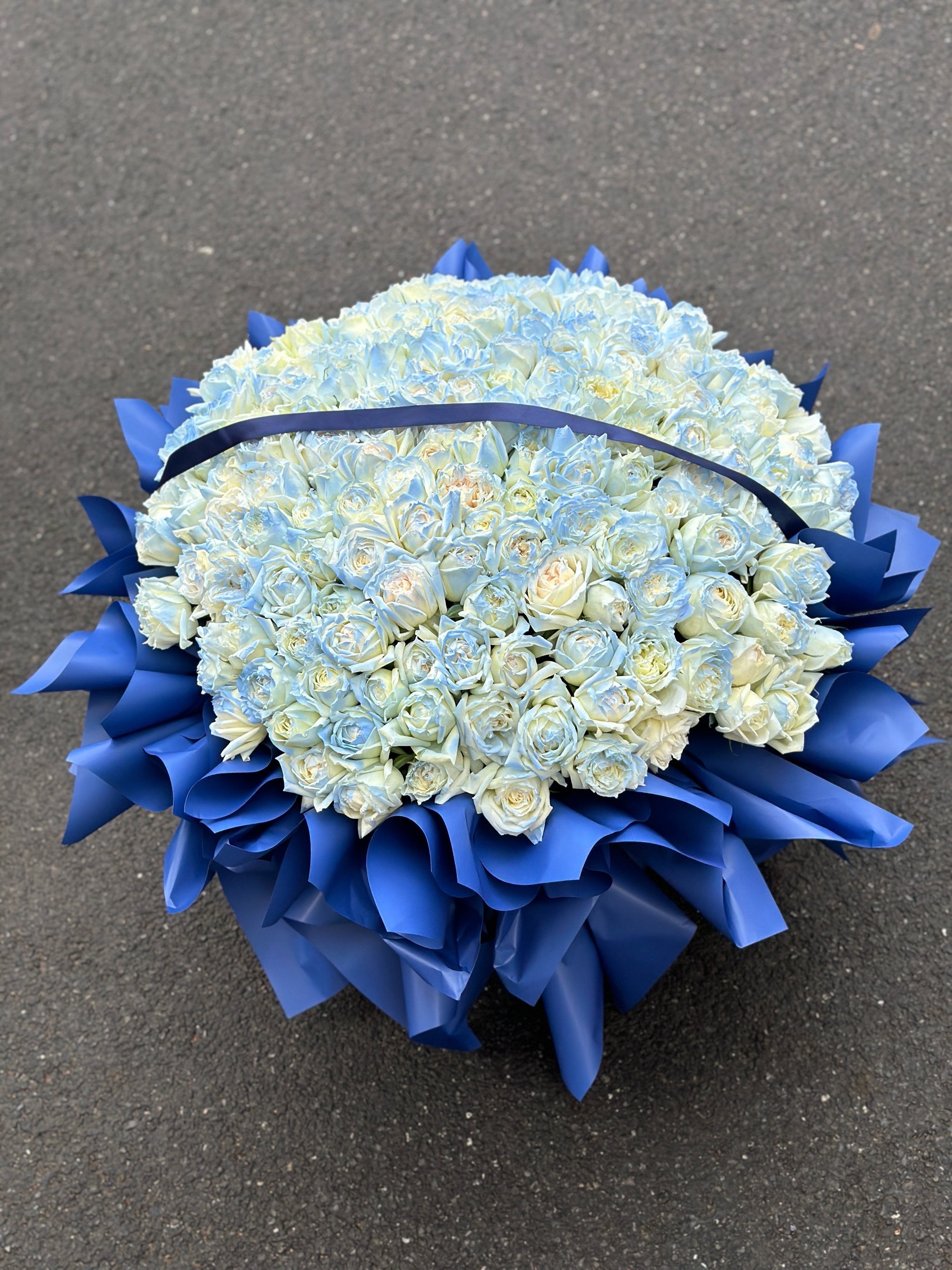 199朵碎冰蓝玫瑰花束💐 非常绅士非常有品味