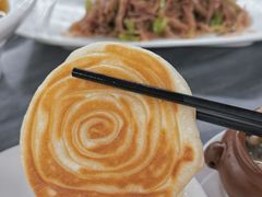 摩登粑粑-蔼若春.传承云南菜(金碧公园店)