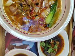 -呷佬·长沙手工米粉(金沙江路店)