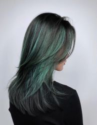 -HAIR CORNER