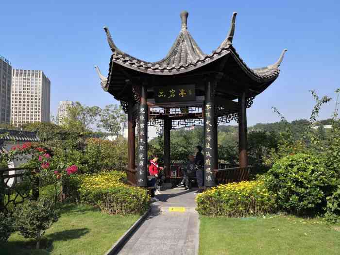 虎头岩公园-"我家附近的虎头岩公园开放几年来,已成为市.