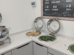 -广州鸿粤星辉奔驰4S店(钟村店)
