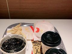 -麦当劳(红旗路店)