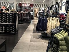 -UNDER ARMOUR(新燕莎奥莱店)