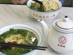 -京穆兰兰州牛肉面·清真(盛龙广场店)