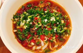 Stir-fried Yellow Beef with Noodles