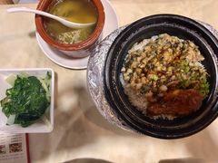 梅菜肉饼饭-阿宝煲仔饭(东方花园店)