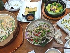 -云海肴·汽锅鸡·云南菜(天山百盛优客店)