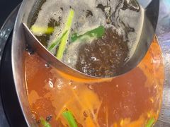 -由衷贵州酸汤牛肉火锅(新桥店)