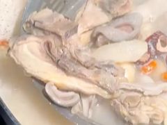 -尚尚仙·酸汤猪手·猪肚鸡火锅(华联万柳购物中心店)