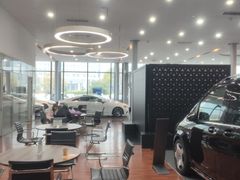 -杭州中升之星奔驰4S店(滨江店)