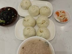-李与白包子铺(桐梓林店)