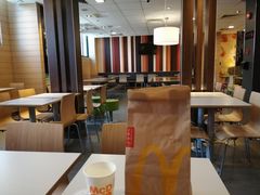 大堂-麦当劳(斜土路2号店)
