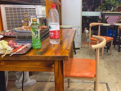-哈尔滨小酒馆·鲜肉现穿自助烧烤(康新花园店)