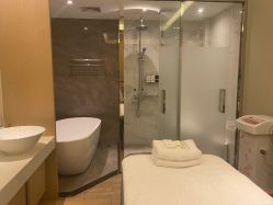 -香港倾城国际·美容美体中心