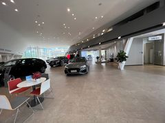 -深圳锦龙奥迪4S店(前海店)