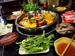 -邓莽子老火锅(中兴路总店)