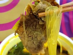 油豆腐牛肉粉丝汤（咖喱）-小杨生煎(乐坊虹井店)