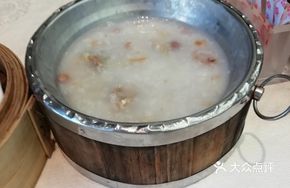 Dried Bonito and Peanut Pork Bone Porridge