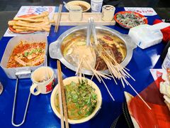 -马路边边串串香(苗栗路店)