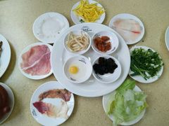 -桥香园云南过桥米线(金马碧鸡店)