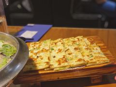 葱油饼-95号酱骨·一块豆腐(展春园西路店)