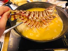 -鲜入围煮花胶鸡海鲜火锅