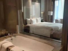 -上海国展宝龙丽筠酒店