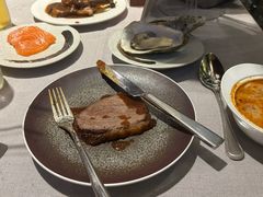 -广州万富希尔顿酒店·感趣自助餐厅·金秋蟹宴生蚝海鲜刺身