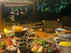 -三亚艾迪逊酒店·海滩烧烤 BARBACOA·现场乐队·浪漫晚餐·烧烤海鲜