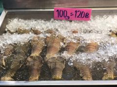 -J Daeng Seafood