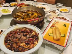 -鑫巴蜀小镇 · 水煮鱼专研店(玉桥店)