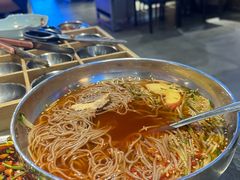 -马路牙子烧烤音乐酒馆(望京店)