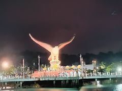 -巨鹰广场