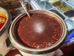 -爆炸头阿姨小四川正宗川味小吃(无任何分店)