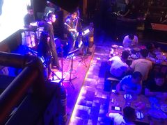 -爱啤精酿·民谣酒馆(滨江店)