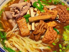 -镇南锅盖面馆(解放路店)