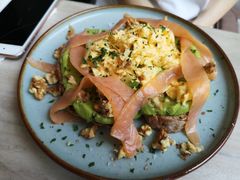 三文鱼沙拉-RAC BAR(安福路店)