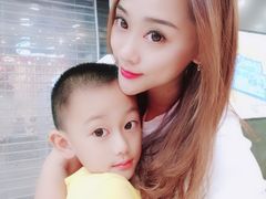 -UNI UNI(环亚凯瑟琳店)