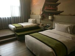 舒服-西安大雁塔科技大学地铁站亚朵酒店