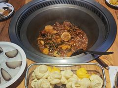 -山里屯铁锅炖·东北菜(康桥店)