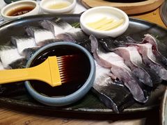 -草家酱蟹炭火烤肉店(珲春南路一店)