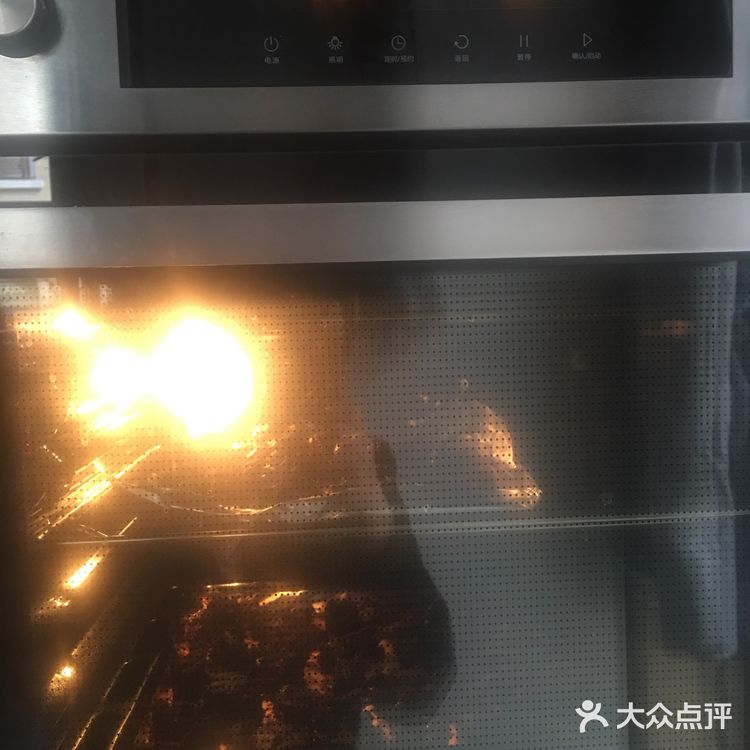 又香又脆太好吃了。拿出隔天晩上拌好的牛肉